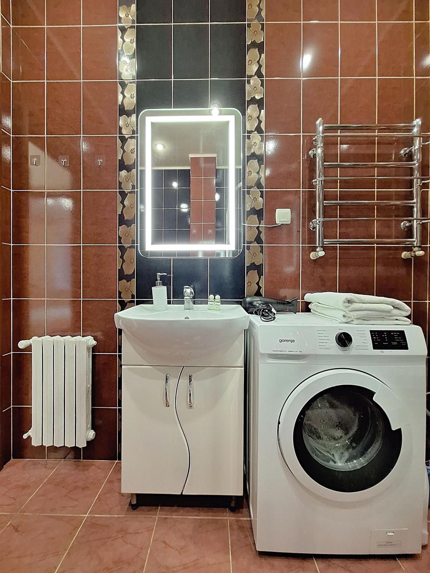 Однокімна Квартира Біля Каштанової Алеї У Центрі Полтави Мережа Alexapartments Документи Для Відряджень Безконтатне Заселення 24-7 Poltava Exterior foto